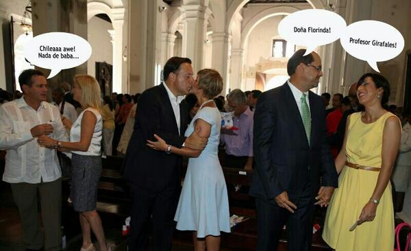 julyromero's tweet photo. MT "@BoqueronChiri: Hoy en la misa de la Catedral http://t.co/UsGQ1cExV2" | jejejejejejeje Lo mejor que he visto en muuuuucho tiempo :)