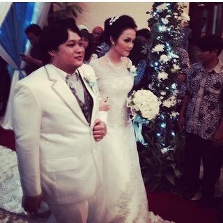 Bwg On Twitter Dessikuswana Di Saat Lala Mengajukan Gugatan Cerai Bombom Justru Lagi Bahagia Menikah Sm Cewe Cakep Http T Co 7gvb8hv9du