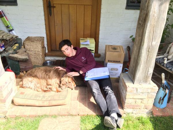 albertmparker's tweet image. Delivering to a dog earlier. #newjobvibes