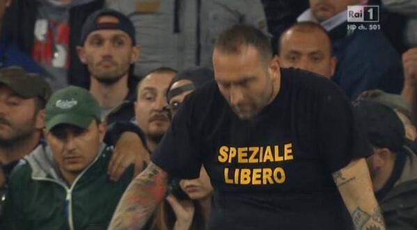 fanpage's tweet photo. In Italia comanda lui http://t.co/D9Mwu0LD0o via @fanpage #FiorentinaNapoli #ilcapoultrahadeciso #TimCup2014 http://t.co/dEypjYacFN
