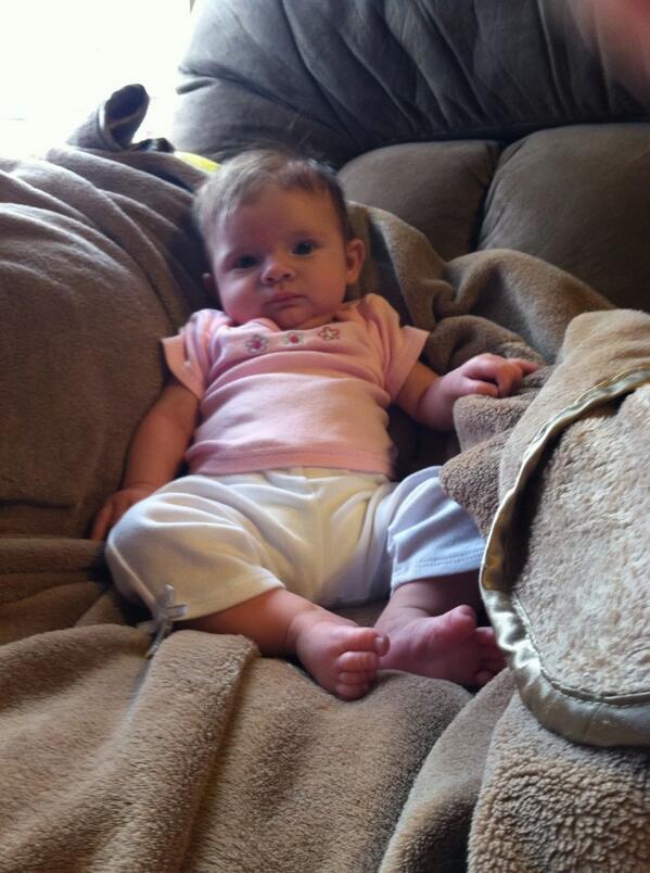CarmenSn's tweet photo. 3 months old! http://t.co/0kF8iJIMSS