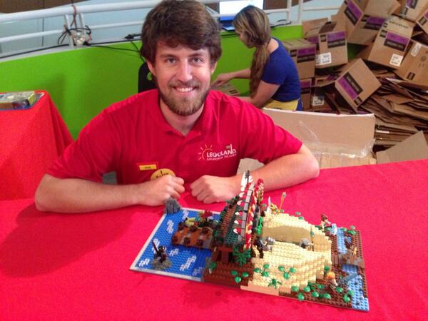 LEGOLAND_CA's tweet photo. #builderRob and his Chima creation from San Francisco. Vote here: http://t.co/fFmBiY2lqc http://t.co/s6i2RAFS6T