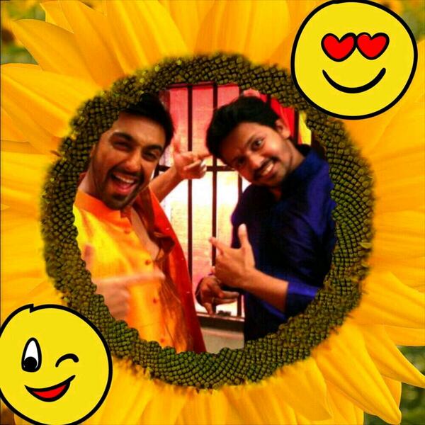 RichaTrilokani's tweet image. @AshishChowdhry @DaggaMohit Sasur-Damad in #FunMode #YoYoStyle #OffScreenMastiAndDhmall #KeepItUp #HottyGuys :-);-)