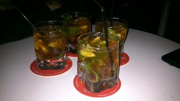 mireiacv95's tweet photo. #Mojitoo mojiteroo 🍸 @Alejandraamoll @Davopda http://t.co/anW3khq72n