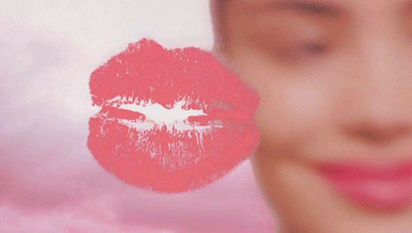 StyleTripp's tweet image. "@marieclaire: You will *actually* never get chapped lips again. Nope. Never. marie.cl/6013iHNF http://t.co/Nj4G31dwsA"