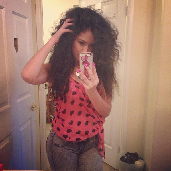 JazzyVTP's tweet photo. My crazy hair http://t.co/huLwnxVZX7
