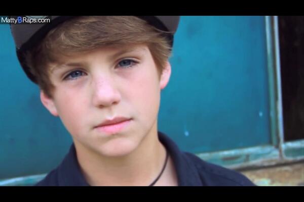 MattyBBoysClub's tweet photo. Look him straight in the eyes......to soothe you down &amp; to let u have peace http://t.co/4Kmvpv8OX3