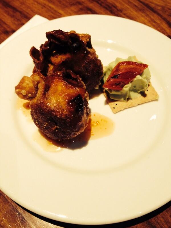 rardysez's tweet image. Your next course @5Everards... Chicken dim sim. #foif #workitout