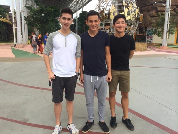 VerrellBramas15's tweet photo. Let's get some thrills on. http://t.co/mXP6scf5Zo"