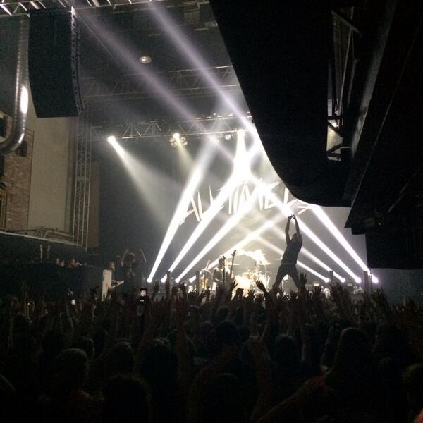 candicefaye's tweet photo. #alltimelow! (at @RamsHeadLive for All Time Low, Man Overboard and Handguns w/ 2 others) http://t.co/J70DqF2XMS http://t.co/C2dhB6VtMU