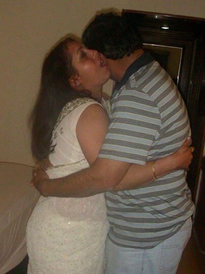 housewife kiss
