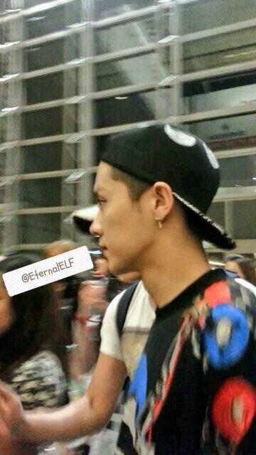 EternalELF's tweet photo. Luhan is so cute (LAX airport 140403) http://t.co/AV9Di8DqhJ