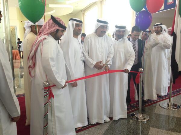 H00208988's tweet photo. الدكتور طيب الكمالي مع الدكتور سعود يفتتحون المعرض في @HCTDMC #HCTsm http://t.co/oG1Q1wegPa
