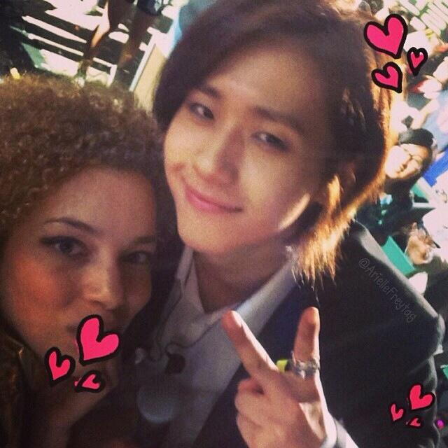 BmxZe-_CMAA6BAI.jpg:large