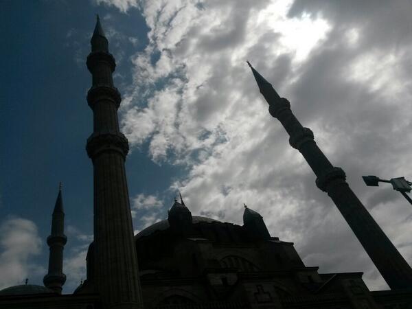 dnzgkdmn's tweet photo. Düğün dernek gezmece.. MEMLEKET (@ Selimiye Camii w/ 22 others) http://t.co/GVoXhLGzVi http://t.co/O7S9ot28pf
