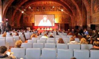 <a href="/annamasera/">Anna Masera</a> parla di guerra e media ora su live.tim.it/ijf14 #ijf14 #LIVEon4G cc <a href="/UNHCRItalia/">UNHCR Italia</a> <a href="/avoicomunicare/">Team Avoicomunicare</a>