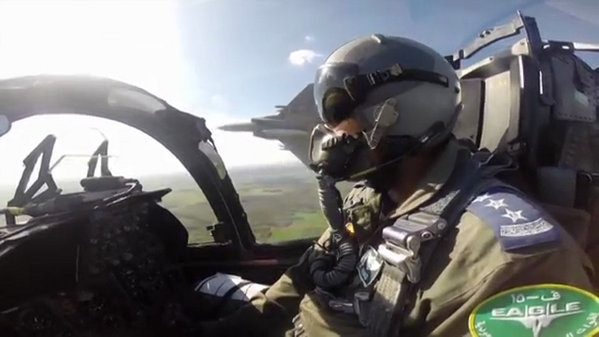 بالفيديو : تمرين الدرع الأخضر 4 || القوات الجوية السعودية والفرنسية  BmyNEQbCEAEDKU_