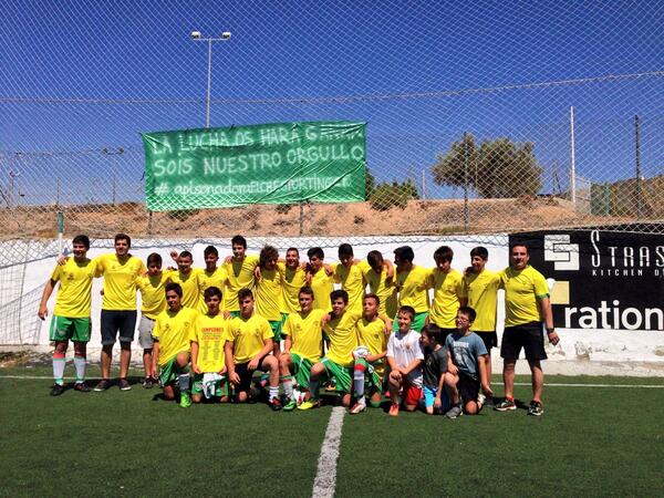 Miguelmpons's tweet photo. #apisonadoraelchesporting campeones de liga @ElcheSportingCF @elchecfoficial @MonserrateHdez @PacoGomezGil http://t.co/PZsARCS9gB
