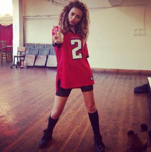 LittleMixOffi17's tweet photo. Sporting Sporty Spice at #SaluteTourRehearsals today! Hope you’re ready for the energy of this show!!! Xxjadexx http://t.co/uk8alym8xS
