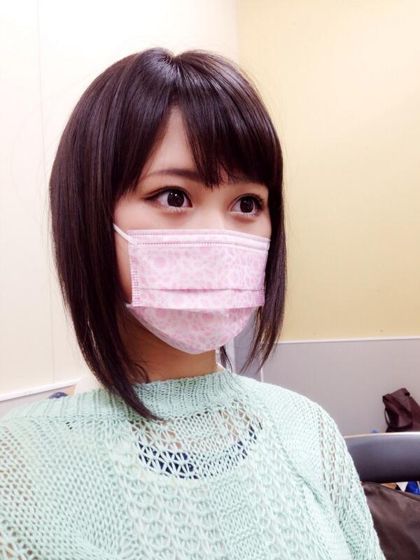 ざわちん 今日のものまねメイクでモデルを担当してくれました 片方まだ眉毛書いてないし未完成だけど何風か分かるかな Http T Co G2hihvkays