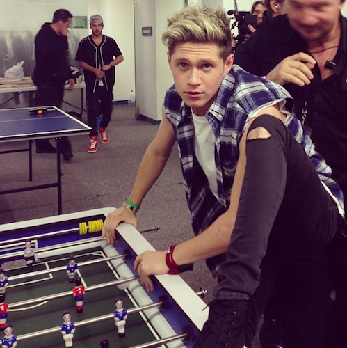PrivateNiallHor's tweet photo. Just normal person chacha x http://t.co/rqnJUxsNFC