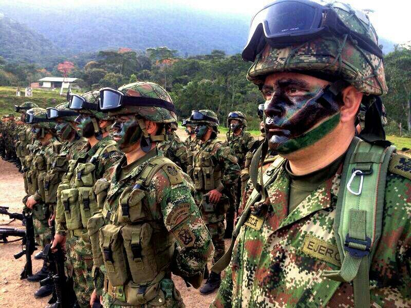 Ejército de Colombia on Twitter: "Vea hoy en #VamosColombia: cascos kevlar, nuevos tanques de ...