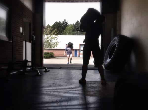 OutcastSwansea's tweet image. Today has been renamed 'Sandbag Sunday'. 6min of hell in a bag. #strongmansunday #oddobjects #teamoutcast