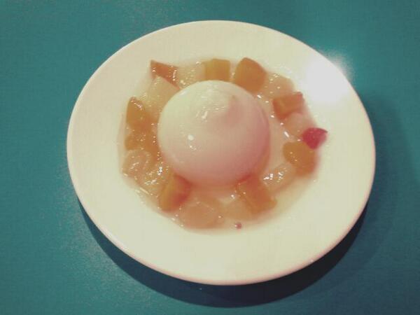 Stttt....another birthday surprize from Dermaga Culinary <a href="/pasarsegar_btm/">Dermaga & pasarsegar</a> untuk customer kita Tiara yg ke 18th.