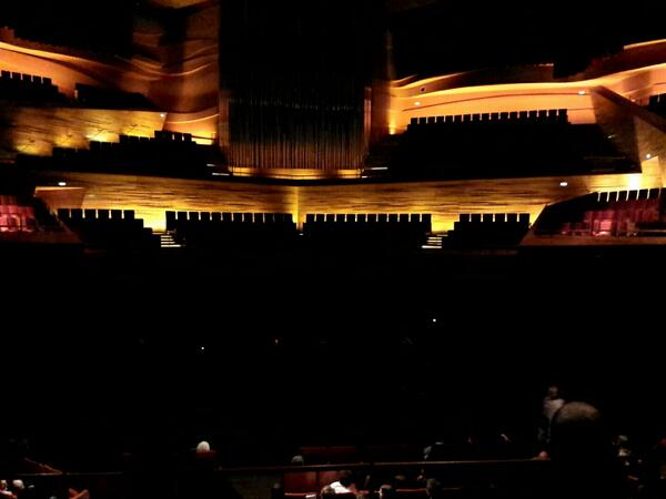 8asse's tweet photo. @JOANPOLICEWOMAN @Koncerthuset Sitting at 1 balcony 3 row just in the middle. http://t.co/XsQuEPsUZS