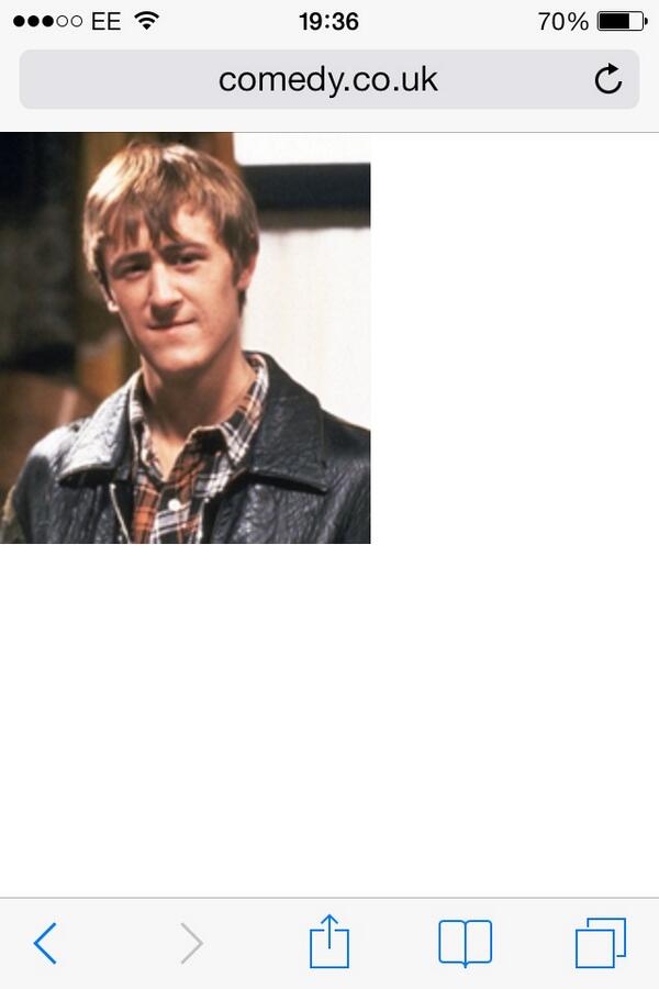 TomRichards1989's tweet photo. Just chilling getting ready to head out with my man @BentleyHarry tonite #rodders http://t.co/YW2PmvRZp6