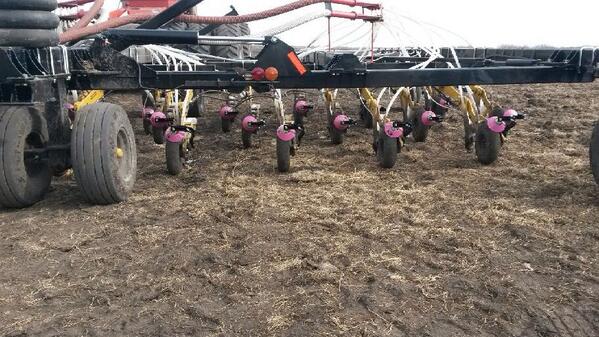 ROTOMUDSCRAPERS's tweet image. Thanks Alister Pethick matching my $5 for a $10 donation for#BreastCancer per #Pink #MudScraper on his #SeedMaster