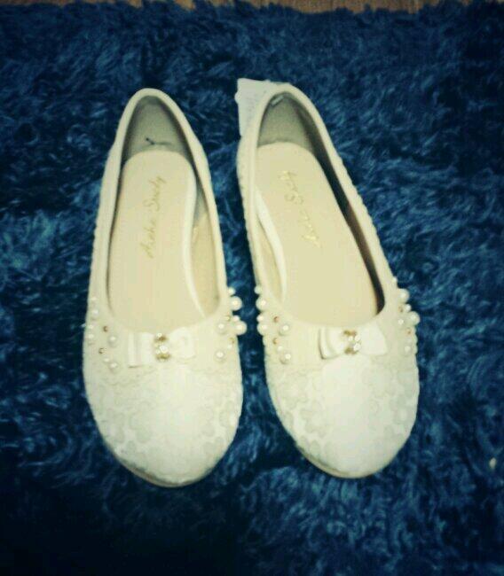 debusu89's tweet photo. 仕事おわっぴー^^;
早起きやし寝よーっと。
ふふふ。
今日のためにぺたんこの靴買ってきたからね。
みゆらしくないなぁw http://t.co/spdGtuzDIt