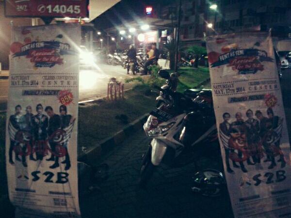 Ahmadfauzzi's tweet image. #Revivalforthelastproject @smadapensi2014 with Slank&amp;amp;S2B,Presale only 85k we&apos;re waiting for you at Mcd alauddin