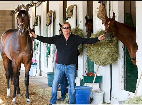 Kentucky Derby Oficial - Página 4 BmzLGwyIIAA6ihy