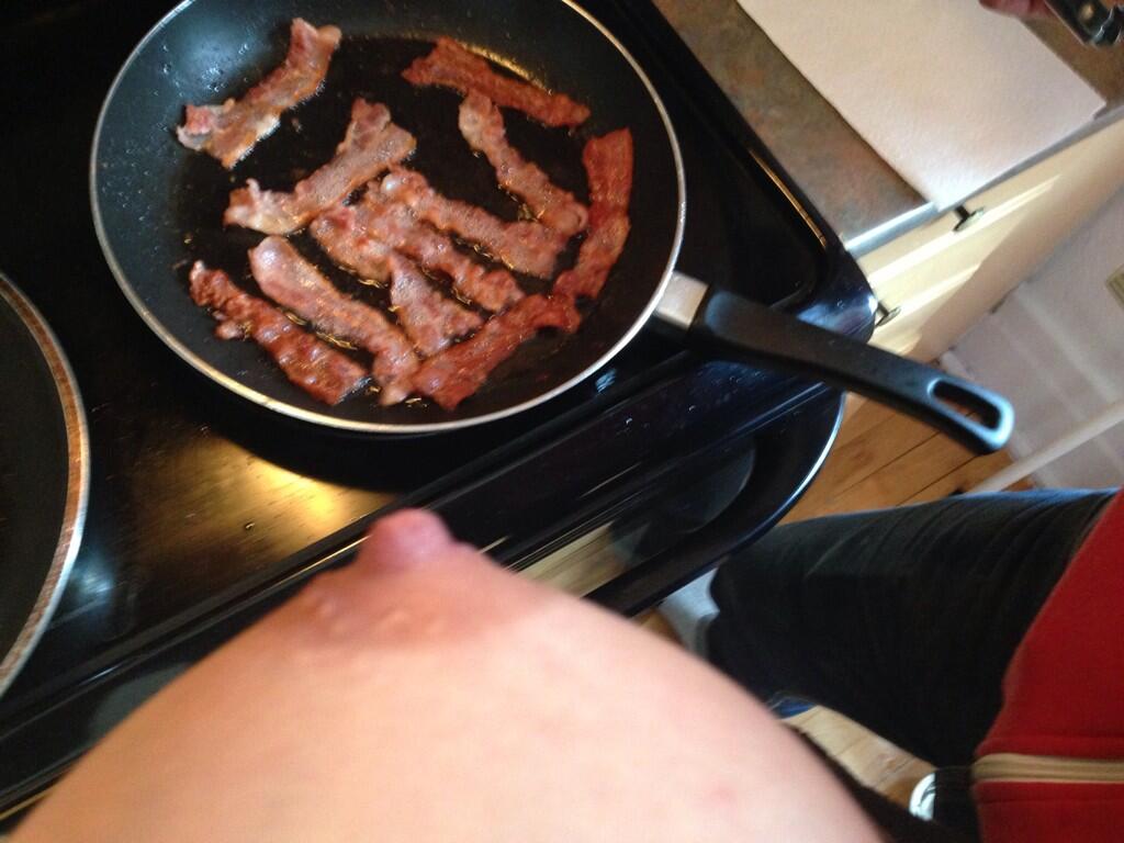 Boobies and #bacon :) Good morning! http://t.co/mahkarExKM