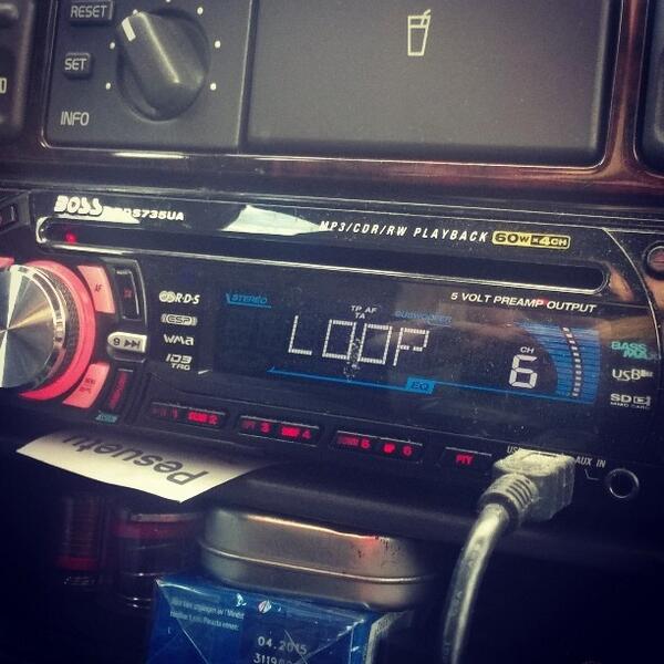 LiveRadio247's tweet image. r-js.com/1kyV5xc Listening #loopsuomi ♡ #goodmusic #music 🎵🎶 #listen #listening #goingwork #radio by piec...