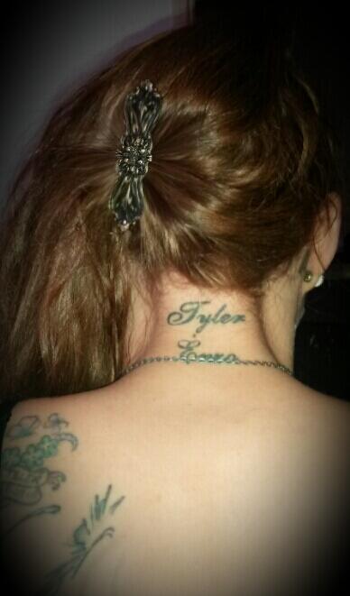 Numz14's tweet image. Tanning it up! #sun #drink #relax