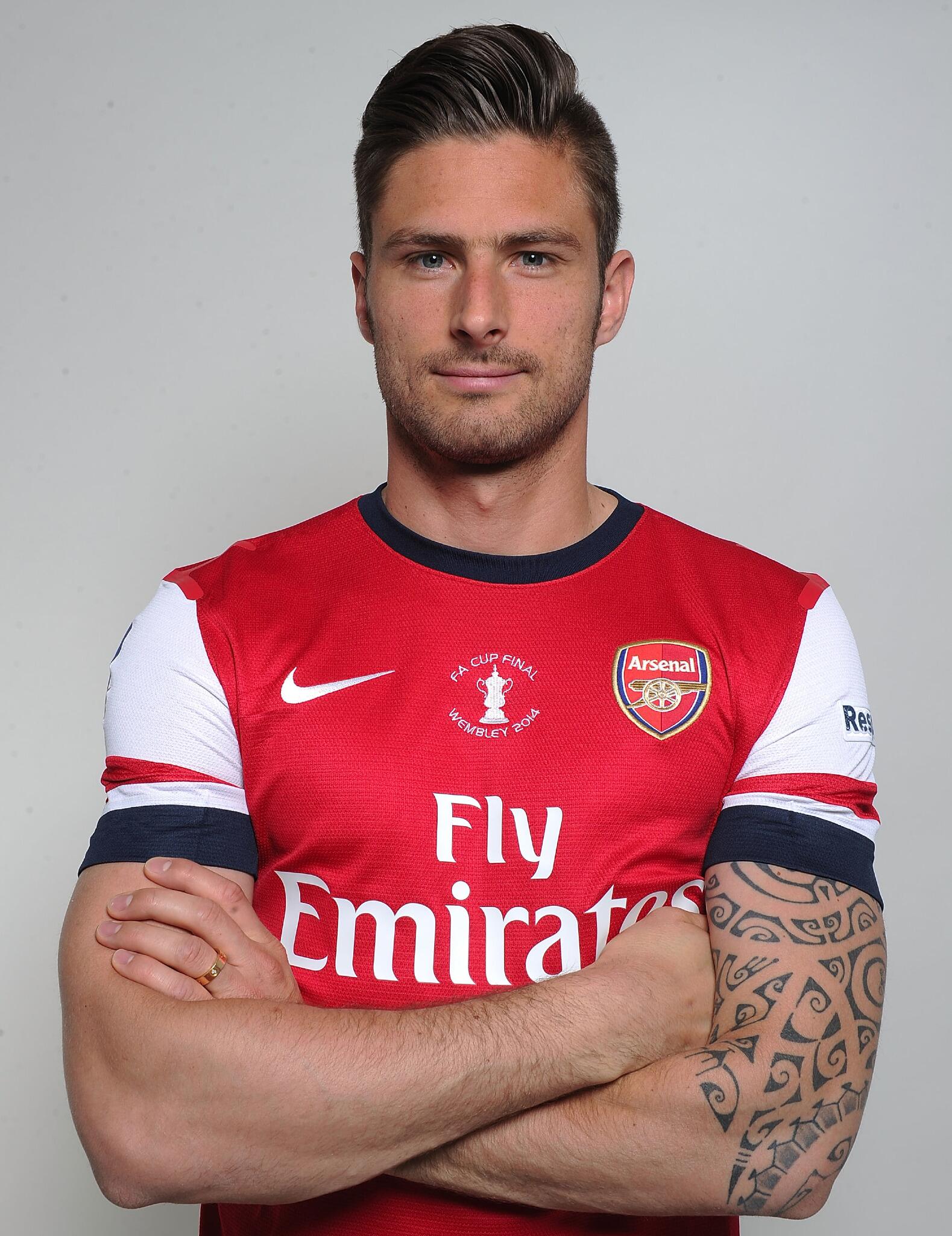 Оливье жиру тату. Оливье жиру торс. Оливье Жерар футболист. Симпатичные футболисты