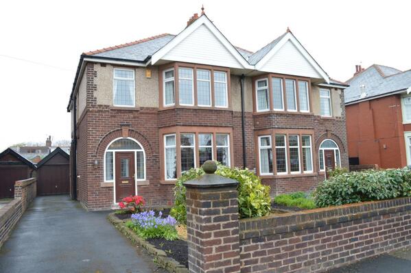 TCEstate's tweet image. Property of the week,if interested come into the office or give us a call at 01253 40 11 11.rightmove.co.uk/property-for-s…