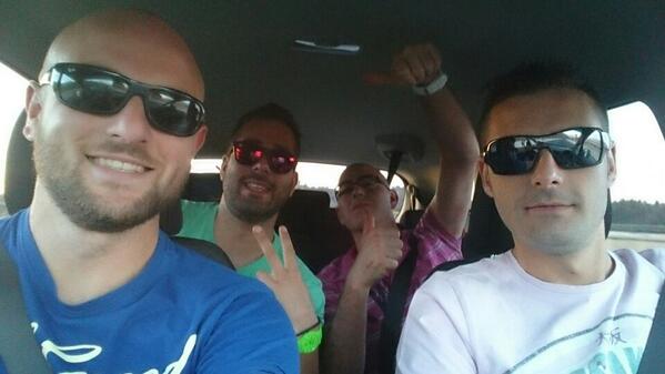 currofernandez's tweet photo. Pa Madrid!! Destino punta cana!!! #maremareTRIP http://t.co/2vTA76cSJS