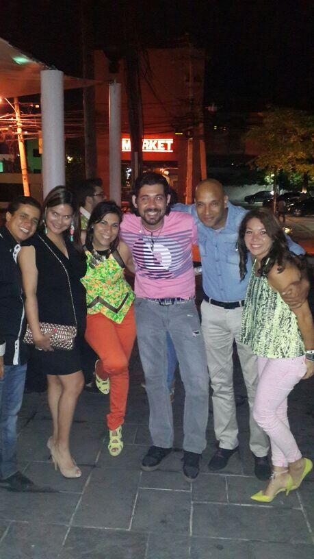 TaianaU's tweet photo. Hermandad! http://t.co/raALjmCM7Y