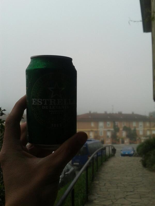AntonioMoya7's tweet photo. @Official_ErKubi @Daniciento16v joder si hemos desayunao...#BuenosDias Asturias! http://t.co/x8bT9ab5xp