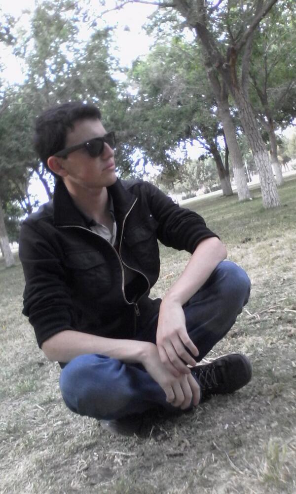 47_molinar's tweet photo. Una buena tarde con los compás :D
#AlFinViernes  #BreakTimeIsCokeTime http://t.co/qNUFKcSAv8