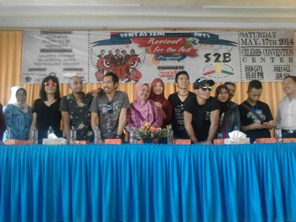 slankdotcom's tweet image. Sampai ketemu nanti malam di CCC - Makassar!!