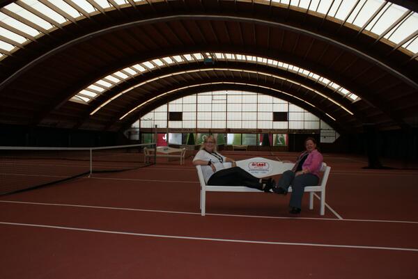 deporseleinkast's tweet photo. @Hoevensmakelaar en @deporseleinkast  zijn klaar voor de beurs @HeerlijkWonen Kom je ook? 24 en 25 mei @DekkerWarmond http://t.co/TVJQVqcIOd