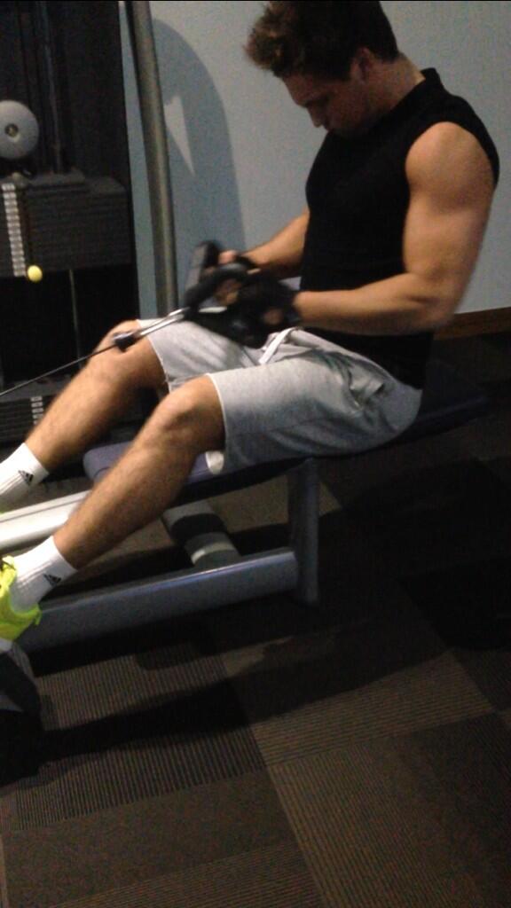Charlie_M1994's tweet photo. Missed the gym whilst on holiday! #needtomakegains http://t.co/9WJIqUbdjH