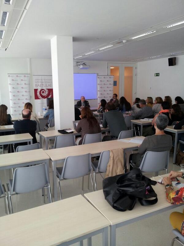 El P. Lluis Duch, fent la cloenda de les IV JORNADES BAETULAE.  @ Fundació Roca i Pi