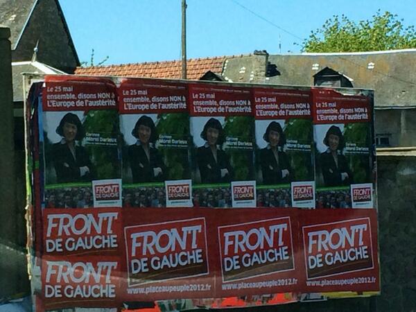 ciel est bleu et #Gueret rouge! @DavidGipoulou  @LePG23 @LePG  @cmoreldarleux @FDG #gueretterredegauche #EE2014