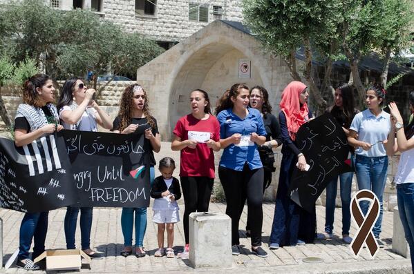 shabapik's tweet photo. من الناصرة وقفة تضامنية مع الاسرى #Rage4Prisoners http://t.co/2WaHGbsOEJ