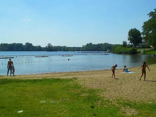 Summer is coming ! Les premiers baigneurs sont là. #Angers #LacdeMaine